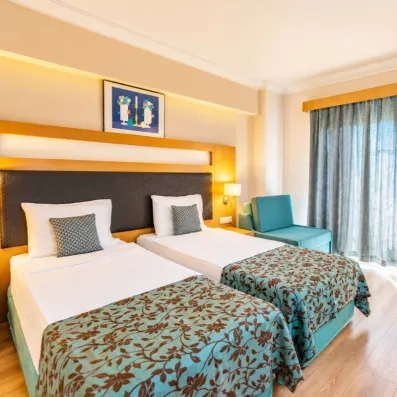 chambre standard avec deux lits simples