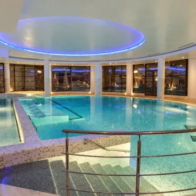 piscine intérieure