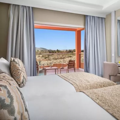 chambre double avec 2 lits collés 