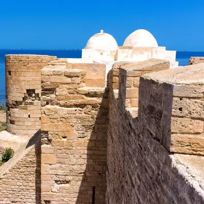 Borj el Kebir à Mahdia, forteresse dominant la mer, panorama sur la côte et la médina historique