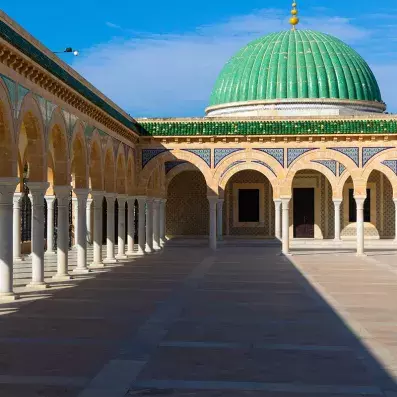 Mausolée de Bourguiba à Monastir, monument majestueux dédié au premier président de la Tunisie