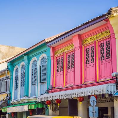 façades de maisons colorées