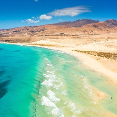 plage et mer turquoise