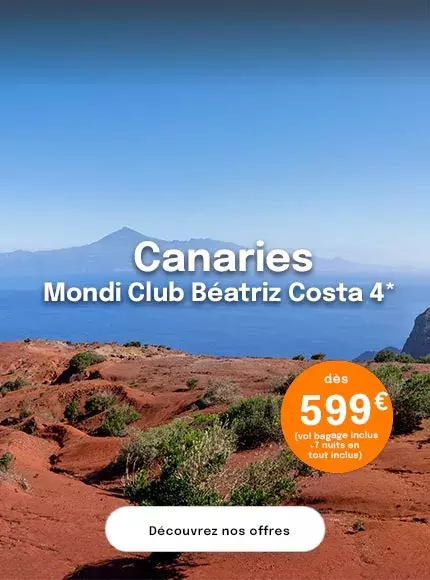 un sol rouge avec en arrière plan la mer