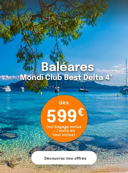 la mer turquoise aux Baléares avec des bateaux avec une offre à 599€