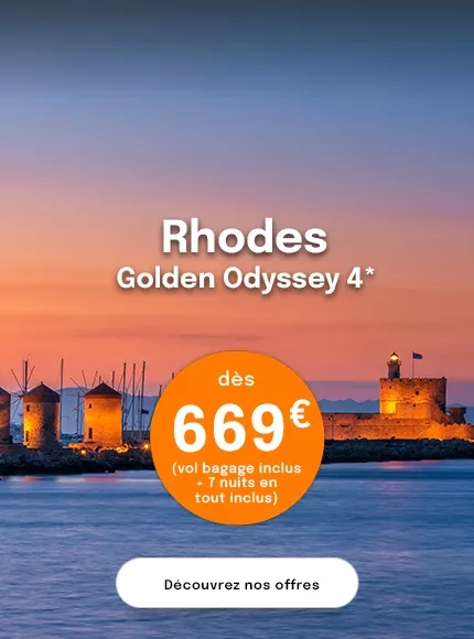 Des moulins à vent à Rhodes au coucher du soleil