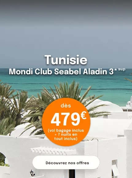 des toits blancs sur une mer turquoise avec une offre Tunisie dès 479€