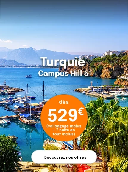 vue sur la mer et le port d'Antalya en Turquie