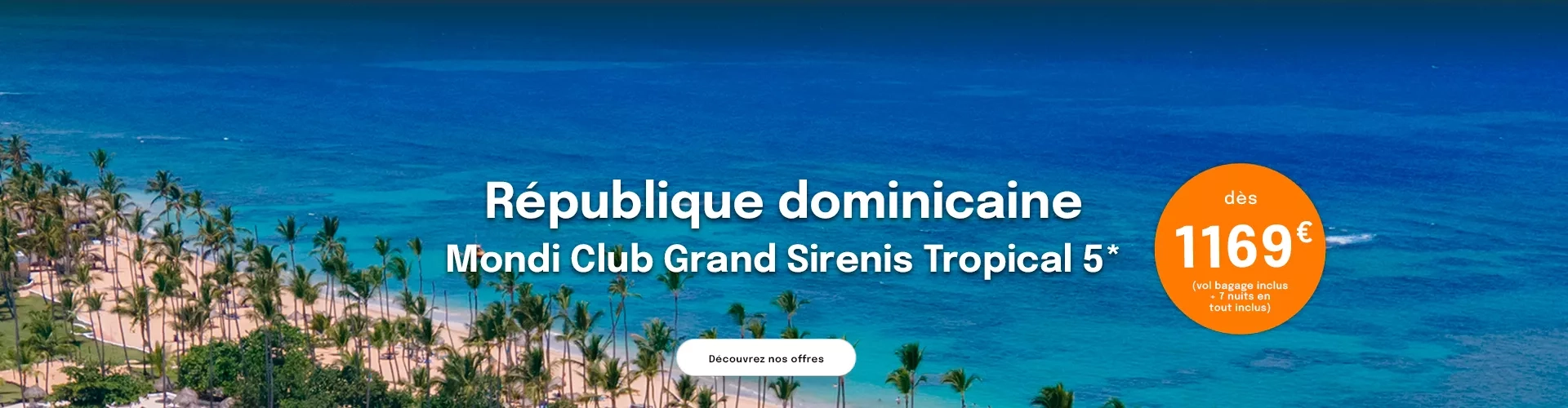 vue sur la mer des CAraibes avec une plage avec des cocotiers et une offre dès 1169€