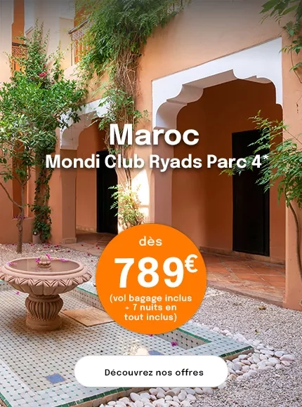 un hôtel ocre à Marrakech