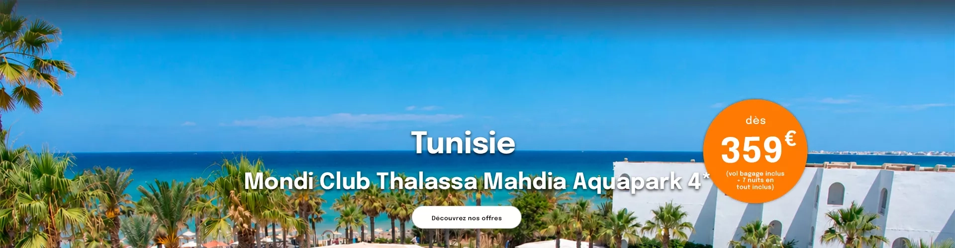 la mer en Tunisie avec des petits bâtiments blancs