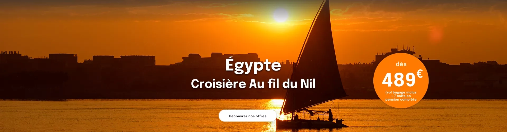 une felouque sur le Nil au coucher du soleil