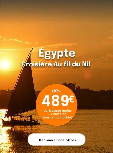 une felouque sur le Nil au coucher du soleil