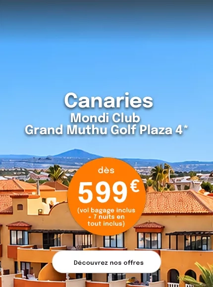 vue sur les batiments ocres d'un hôtel