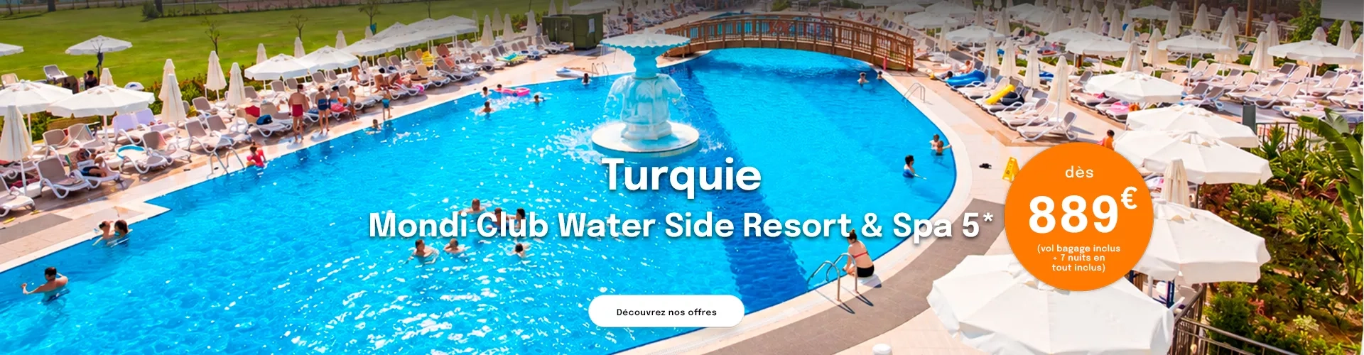 une piscine d'hôtel
