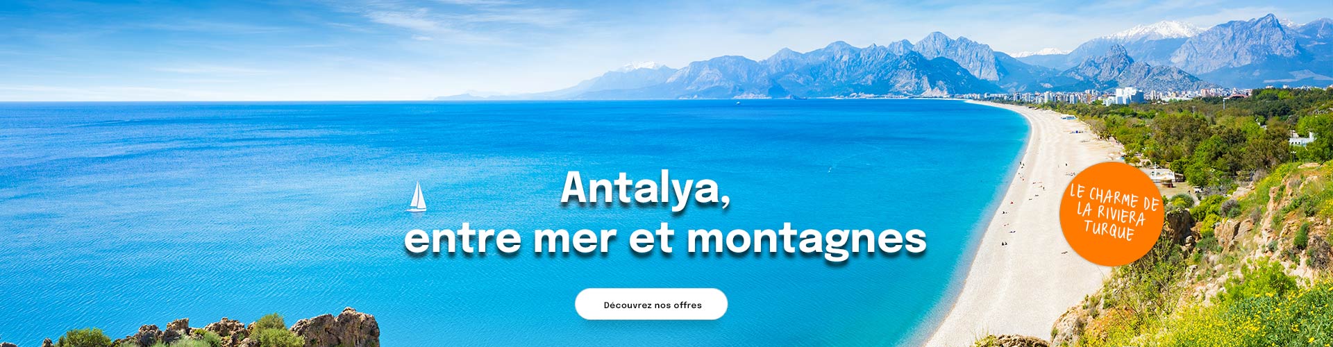 plage avec montagnes