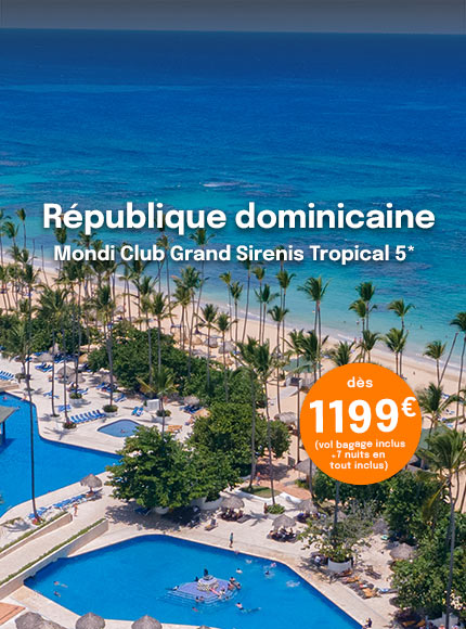 piscine et plage avec cocotiers