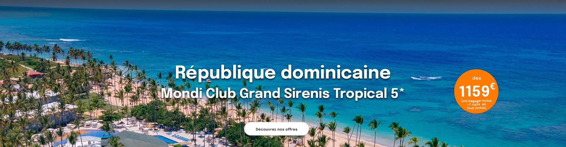 plusieurs piscines d'hôtel, des palmiers, une plage et la mer turquoise